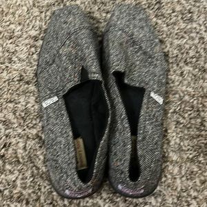 NEW - Bobs - grey knit - 9.5